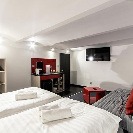 Silesia Residence 俄斯特拉发 外观 照片 A typical studio apartment