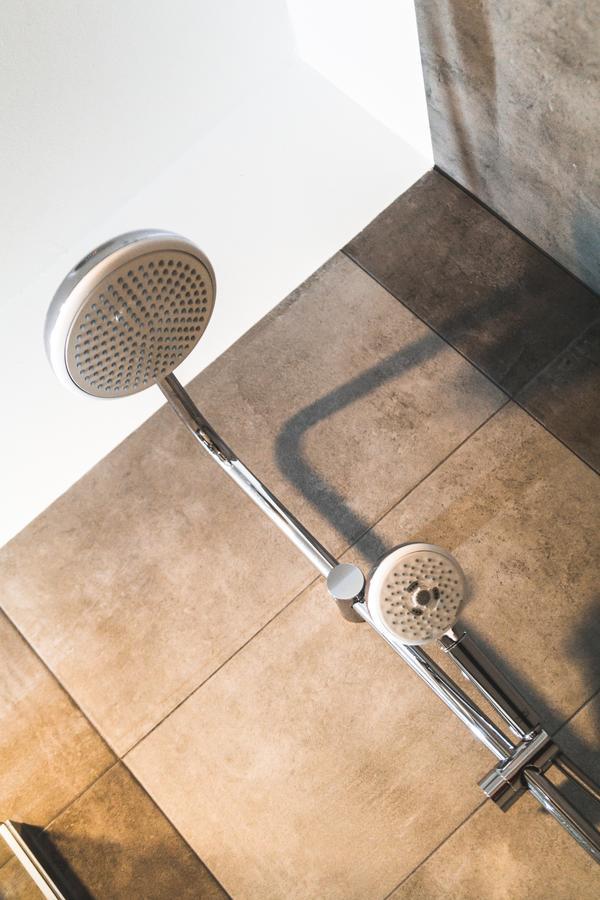Silesia Residence 俄斯特拉发 外观 照片 A shower